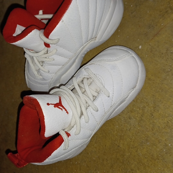 Retro Jordan 12s "flu game" - Picture 6 of 9